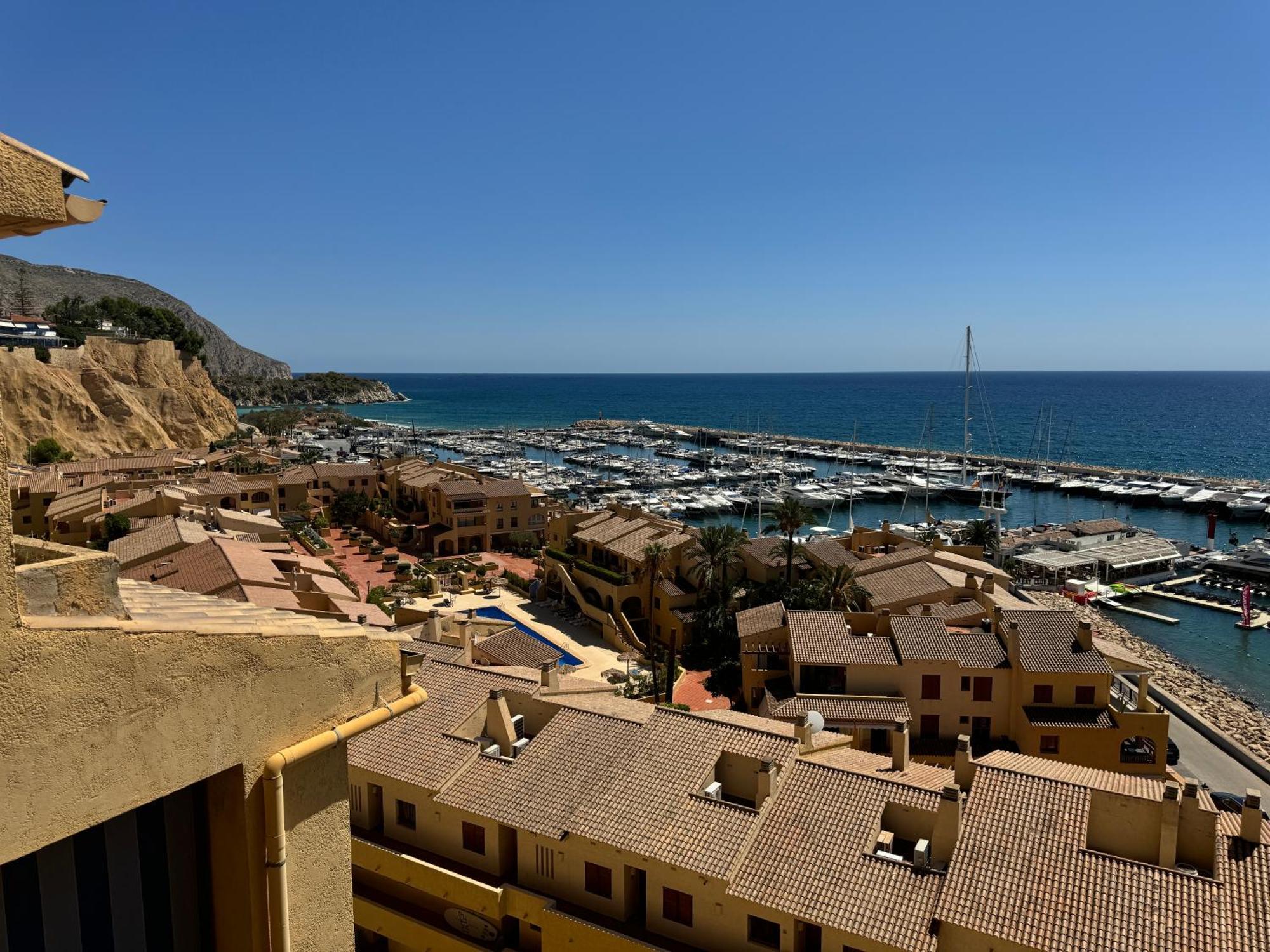 Sunrise Beachfront Apartment By The Marina Altea Luaran gambar